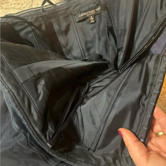 Carmen Marc Valvo Navy Silk Chiffon Strapless Gown | Formal Evening | Size 6 - Picture 6 of 6